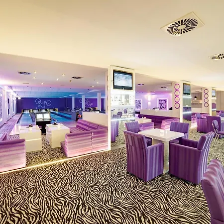 Im Der Valk In Linstow Дом отдыха *